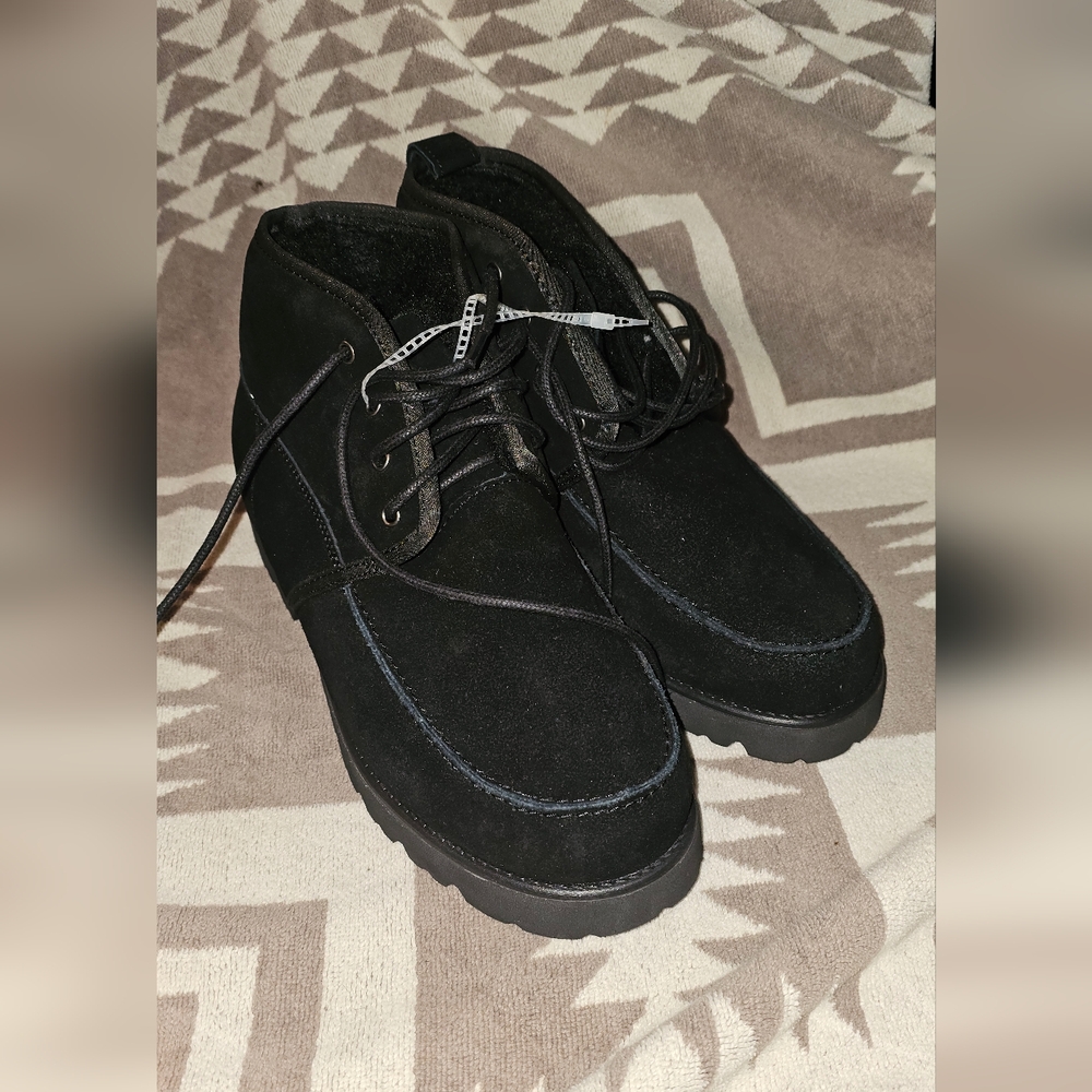 Bearpaw size 10 Blk